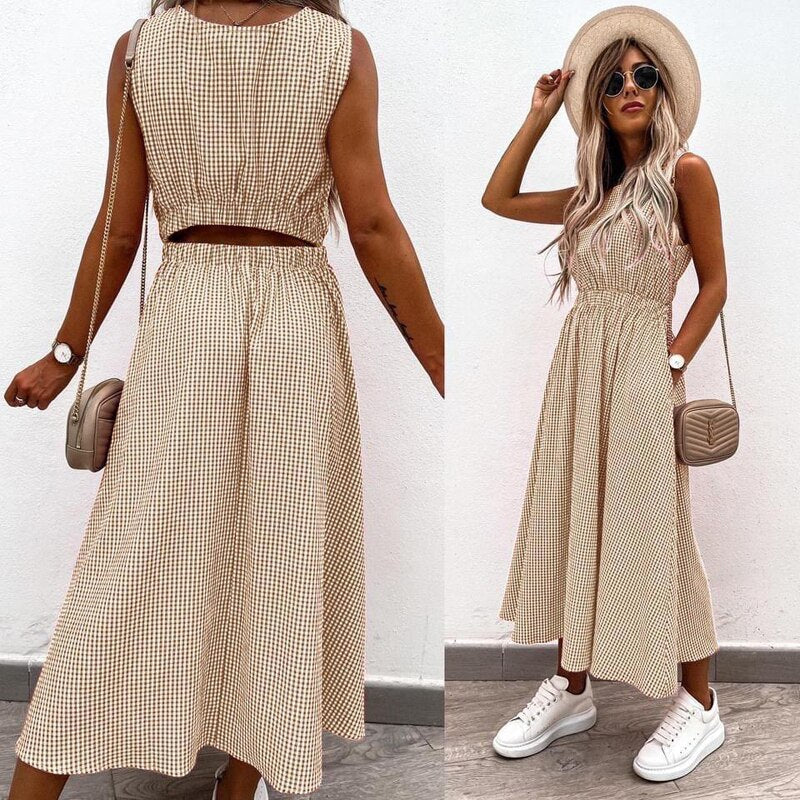 Sleeveless maxi dress with cut out back