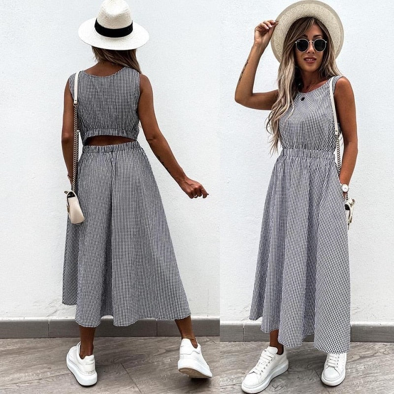 Sleeveless maxi dress with cut out back