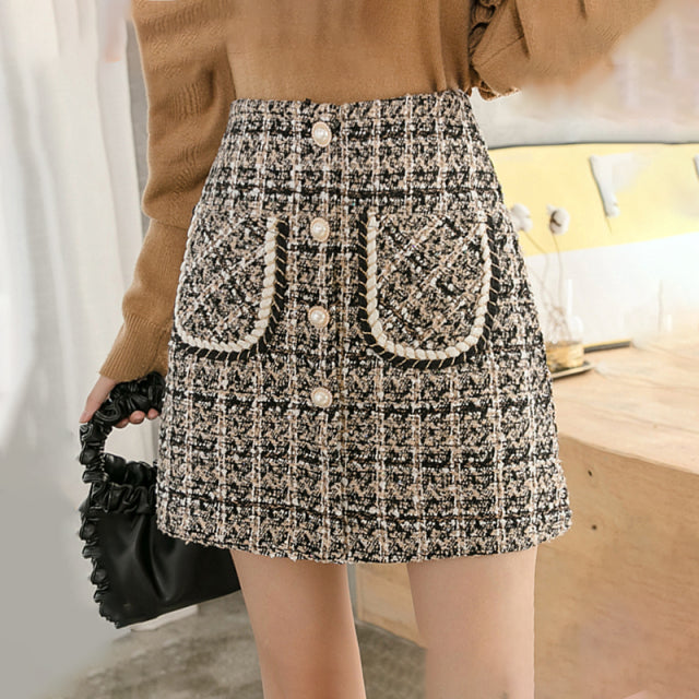 Tweed mini skirt